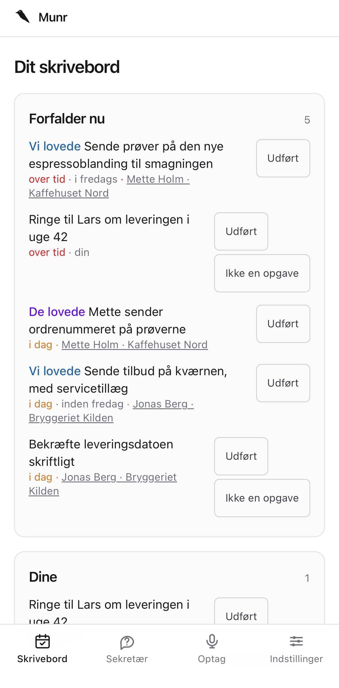 MUNR på en telefon: dagens opkald, opgaver og en bekræftelse klar til at sende